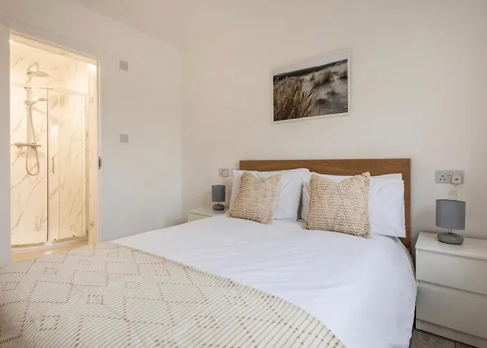 Spacious En-Suite Private Double Bedroom