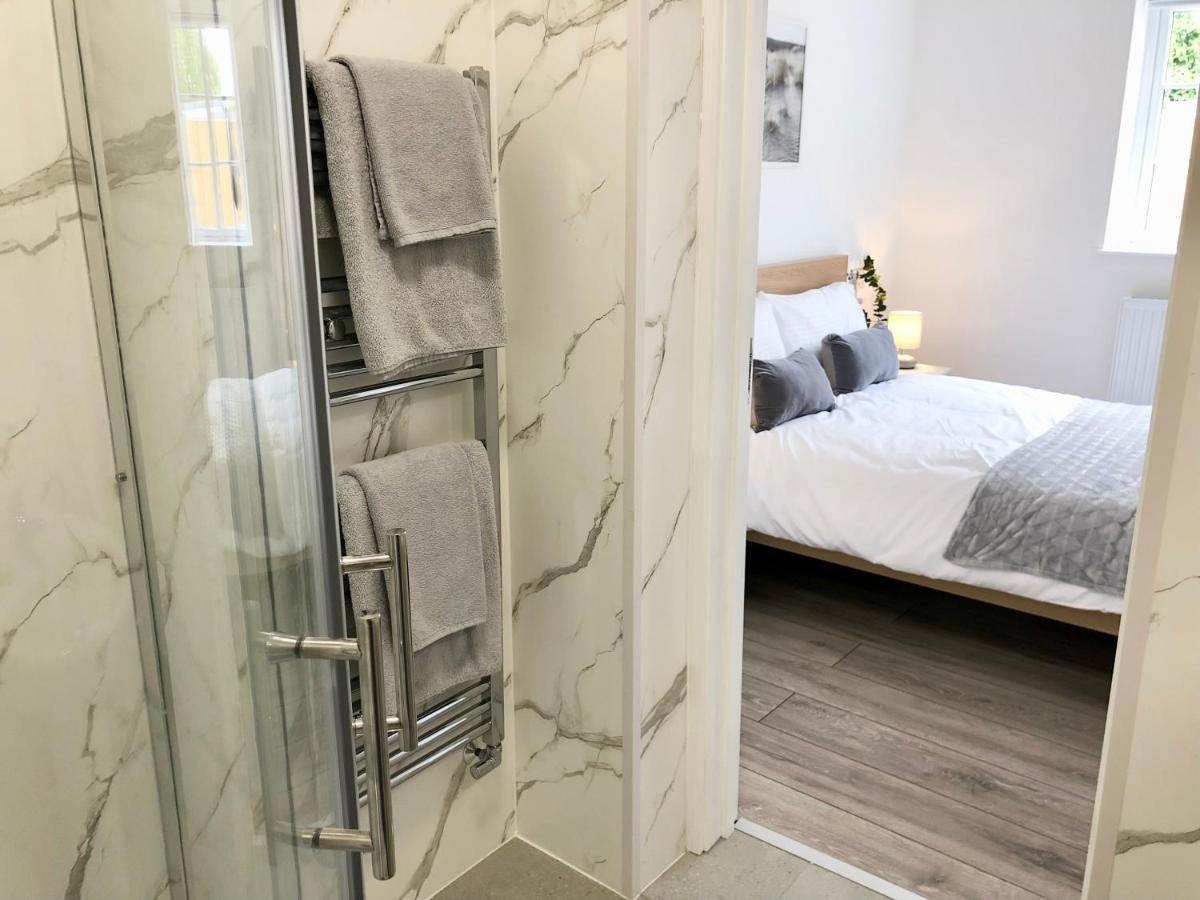 Spacious En-suite Private Double Bedroom