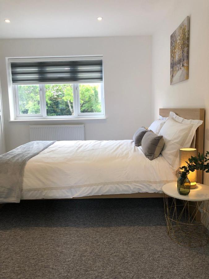 Spacious En-suite Private Double Bedroom Homestay Oxford