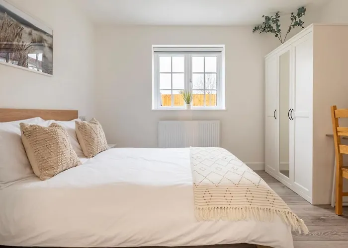 Spacious En-Suite Private Double Bedroom